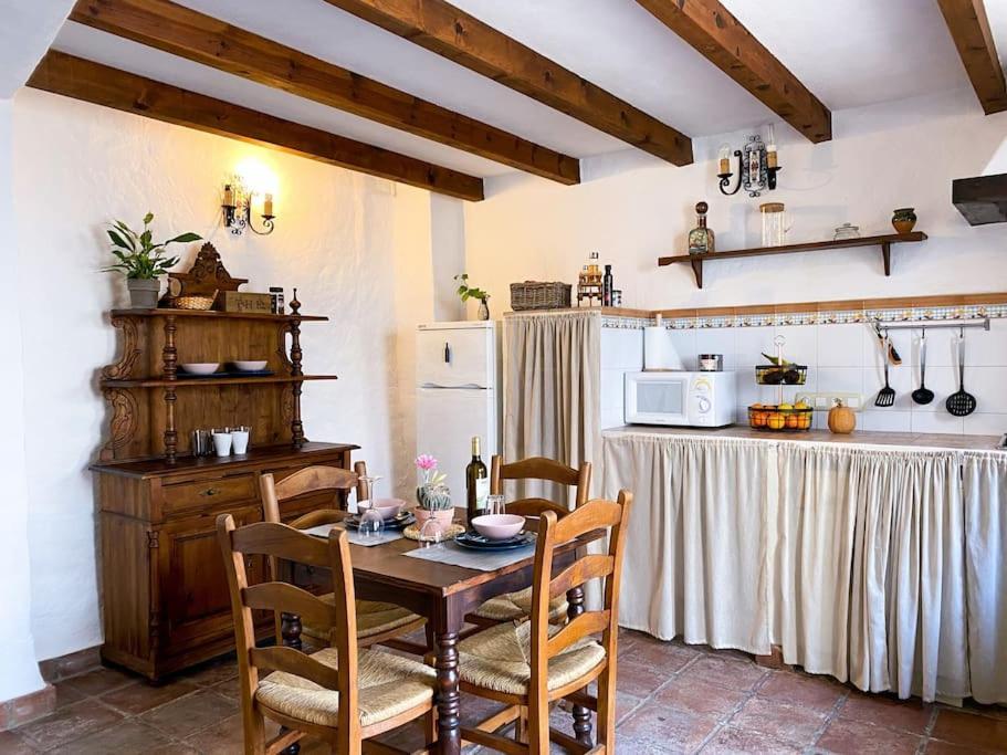 Casabenadalid. Casa Rural Con Piscina. Εξωτερικό φωτογραφία